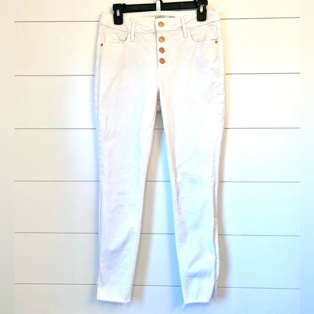 OLD NAVY “rockstar, super skinny, high rise, secret slim pockets” size 6.